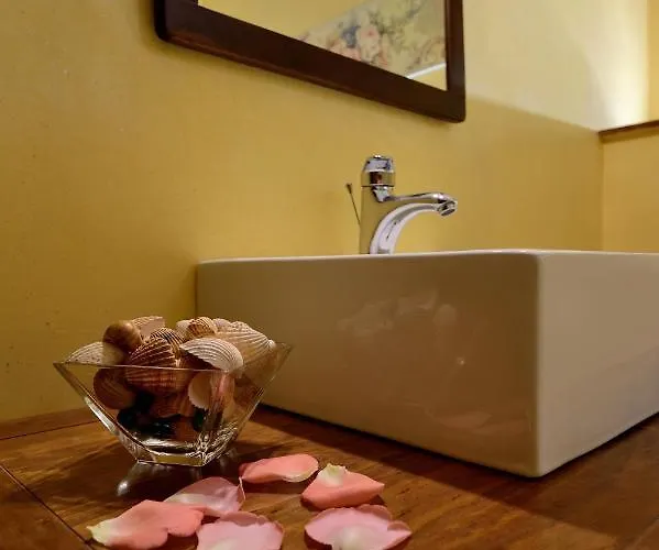 Lumie Di Sicilia 恩佩多克莱港